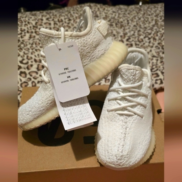 Adidas Yeezy kids Boost 350 v2 Cream Sneakers (Baby) is available for  purchase on au PAY Market - Imported Goods Online Store Co.Ltd. | au PAY  Market - Online Shopping Site